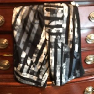 Boys Lg Nike shorts 14/16